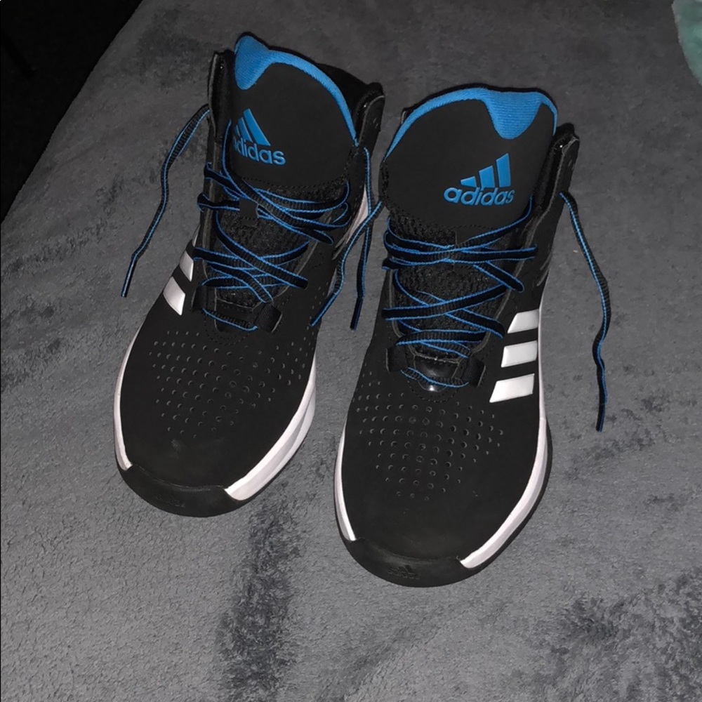 BRAND NEW ADIDAS NEVER BEEN WORN